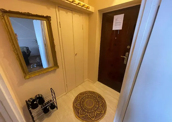 Rustic Trainstation Corner Appartamento