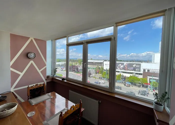 Rustic Trainstation Corner * Braşov